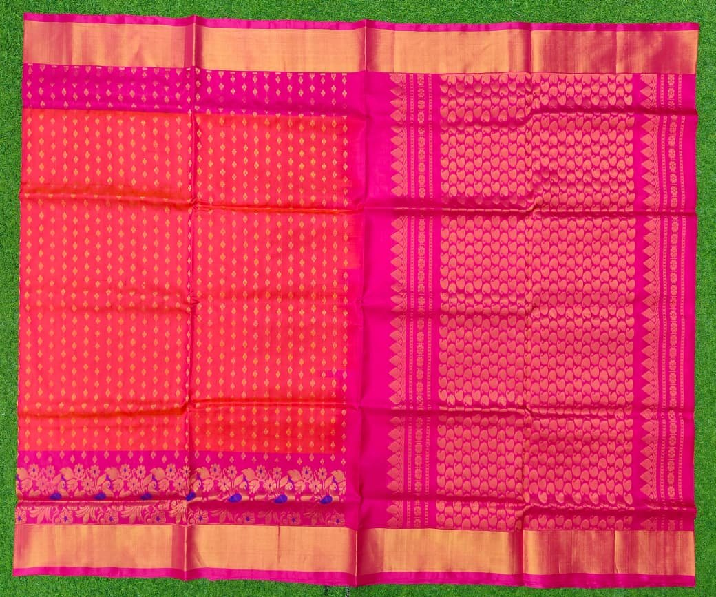 uppada pattu silk saree with skut border & small zari bhutas | rich contrast pallu | elegant handloom saree | green saree with blue blouse uppada pattu silk saree with skut border & small zari bhutas | rich contrast pallu | elegant handloom saree | green saree with blue blouse