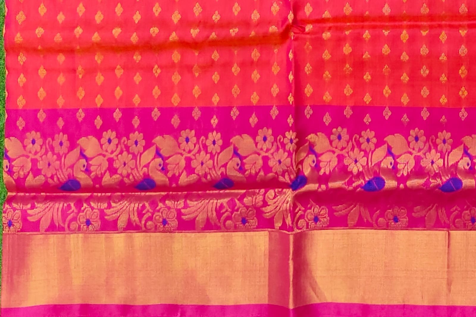 uppada pattu silk saree with skut border & small zari bhutas | rich contrast pallu | elegant handloom saree | green saree with blue blouse uppada pattu silk saree with skut border & small zari bhutas | rich contrast pallu | elegant handloom saree | green saree with blue blouse